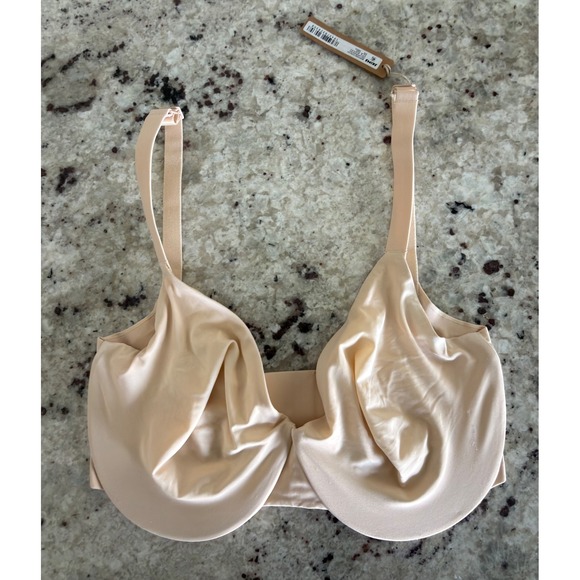 SKIMS Smoothing Full Coverage Bra 32DDDD Sand NWT